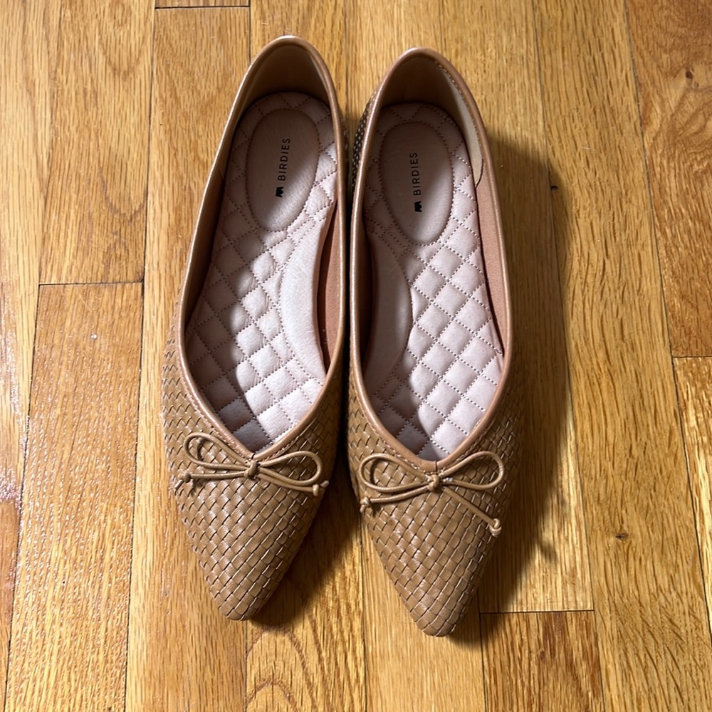 Birdies Goldfinch, never worn - size 10